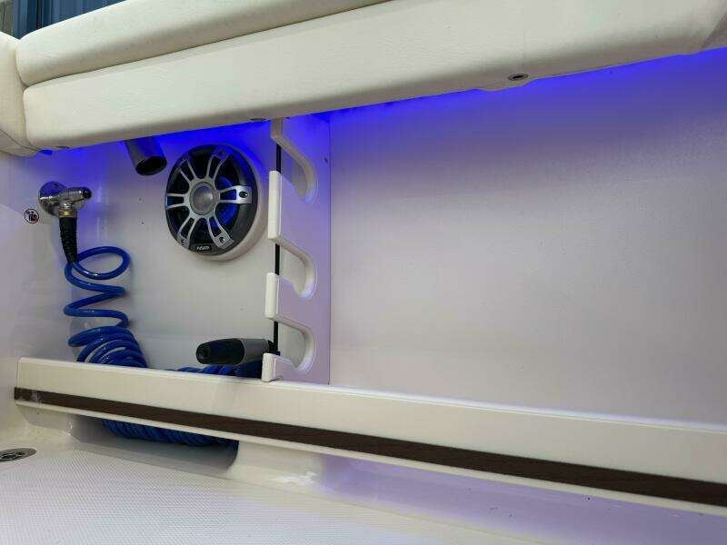 2023 Grady-White Freedom 255