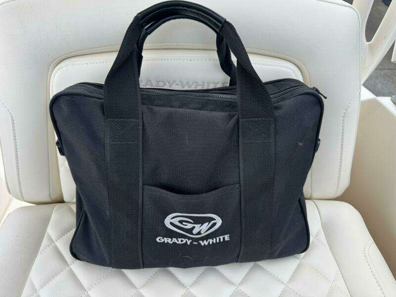 2023 Grady-White Freedom 255