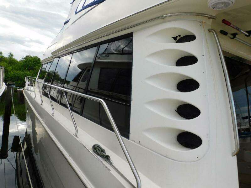 2002 Carver 570 Voyager Pilothouse