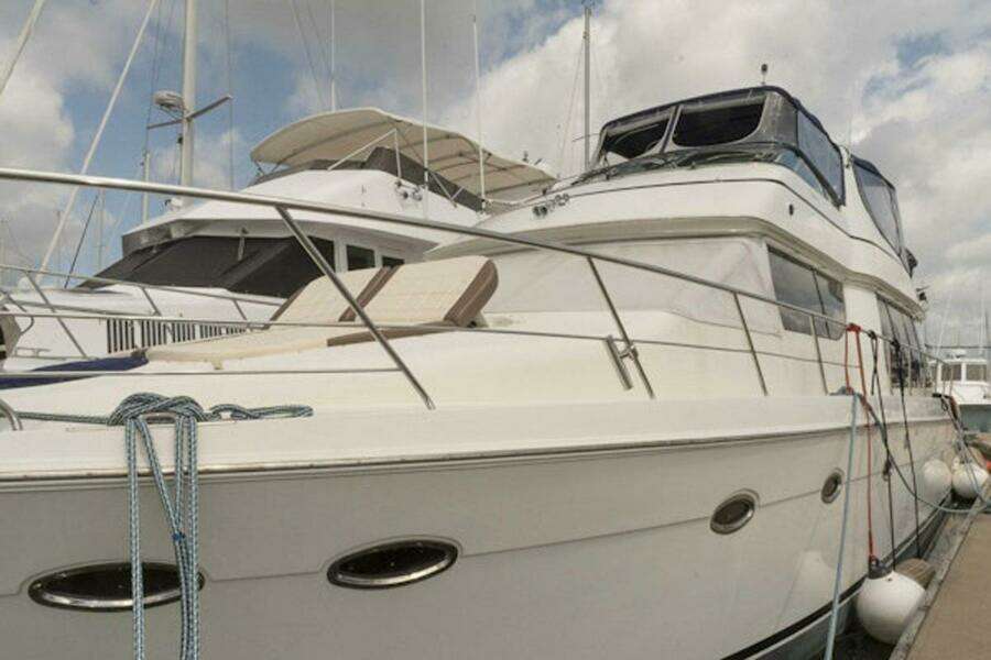 2002 Carver 570 Voyager Pilothouse
