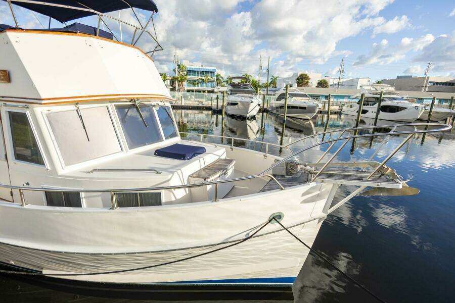 1985 Grand Banks Classic