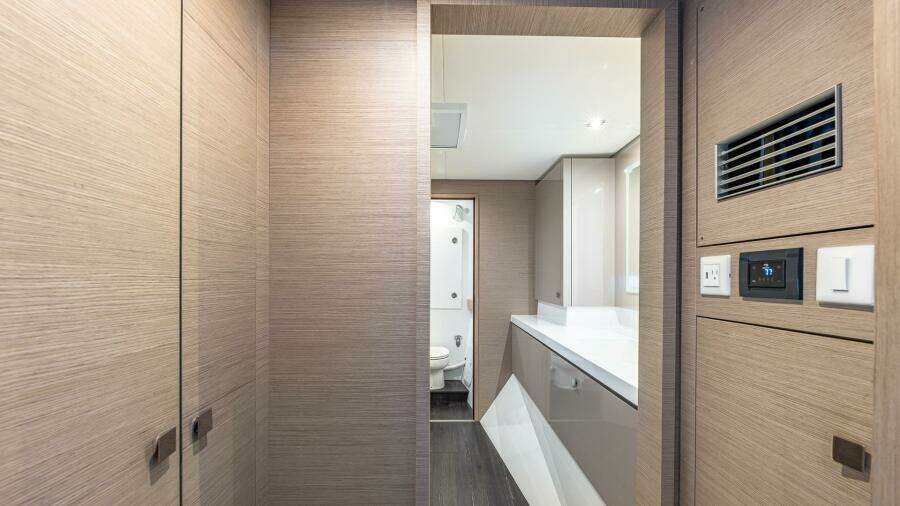 Happy Here   Int Cabin Maestro 7