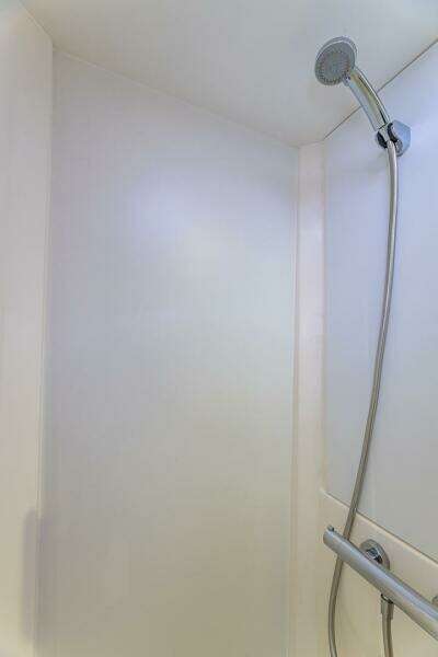 Happy Here   Int Guest 4