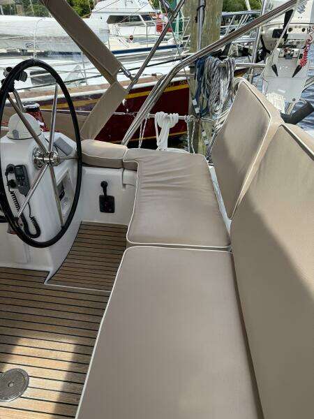 2012 Beneteau 43