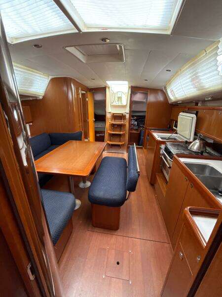 2012 Beneteau 43