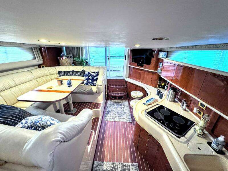 2000 Sea Ray 450 Express Bridge