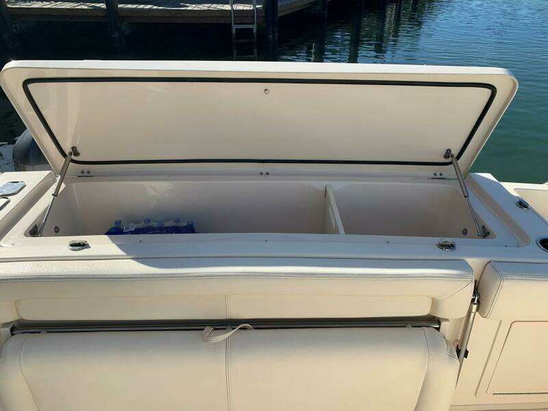 2015 Grady-White Express 370