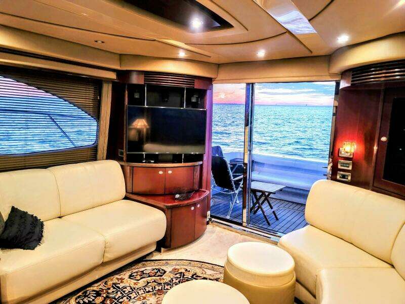 2006 Sea Ray 52 Sedan Bridge