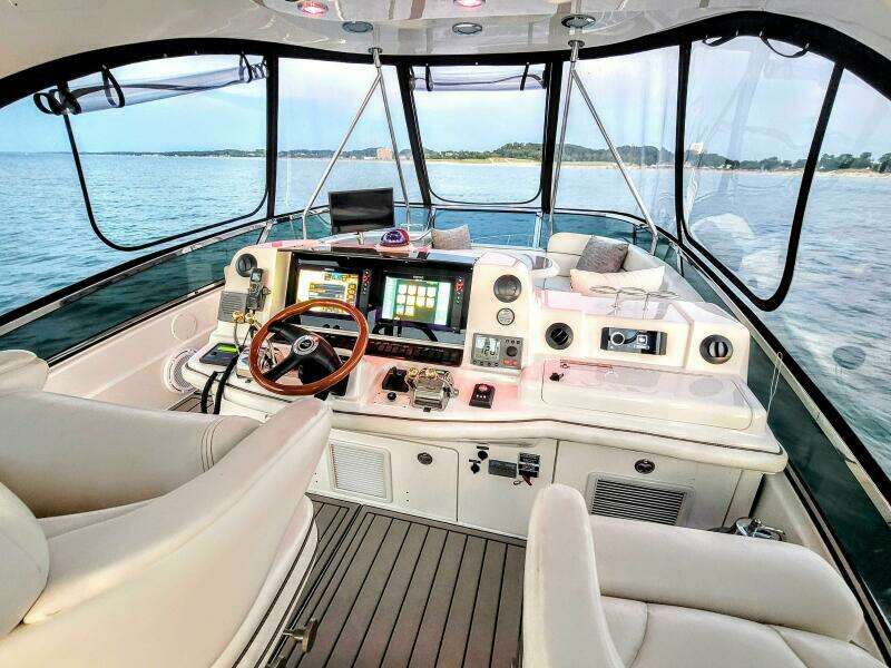 2006 Sea Ray 52 Sedan Bridge