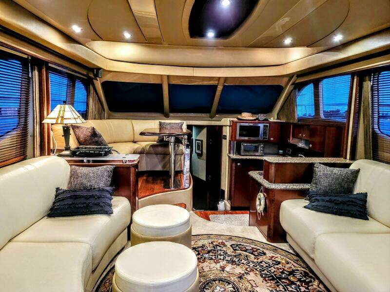 2006 Sea Ray 52 Sedan Bridge