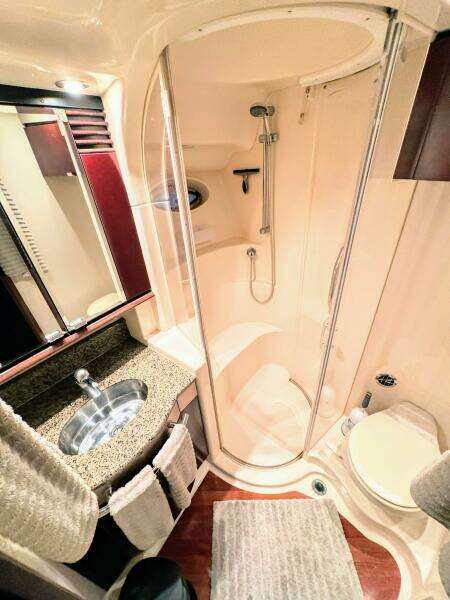 2006 Sea Ray 52 Sedan Bridge