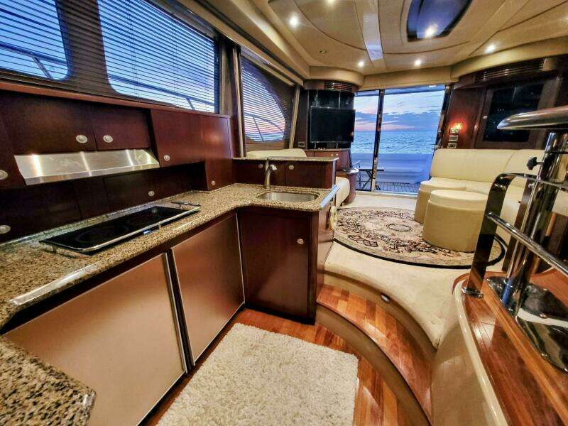 2006 Sea Ray 52 Sedan Bridge