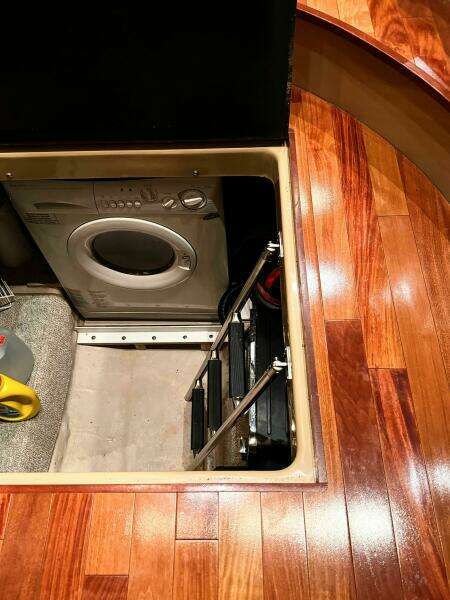 2006 Sea Ray 52 Sedan Bridge