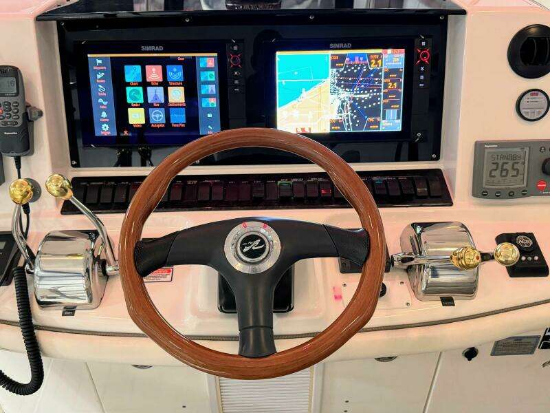 2006 Sea Ray 52 Sedan Bridge