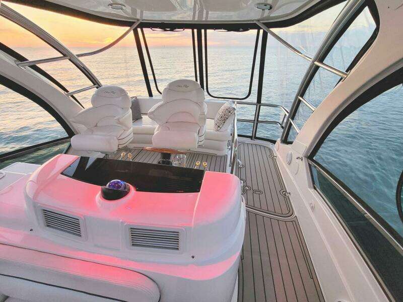 2006 Sea Ray 52 Sedan Bridge