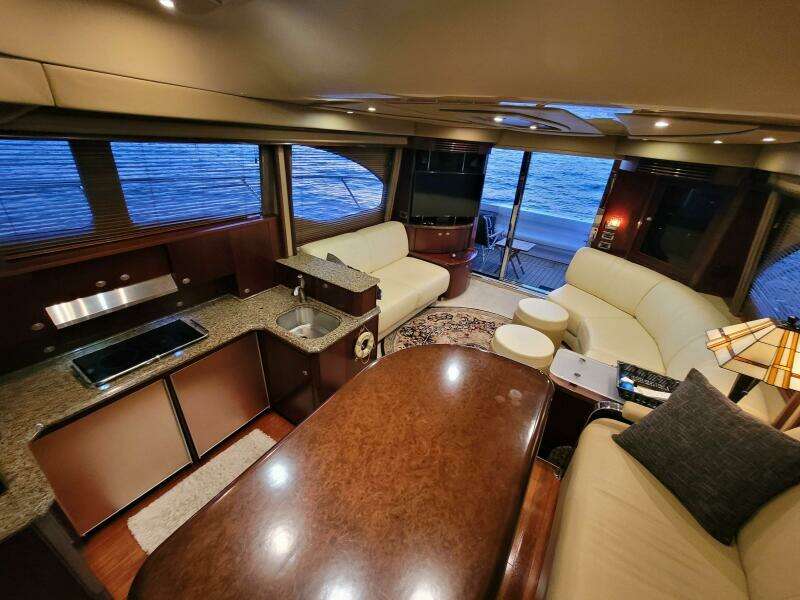 2006 Sea Ray 52 Sedan Bridge