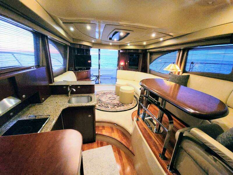 2006 Sea Ray 52 Sedan Bridge