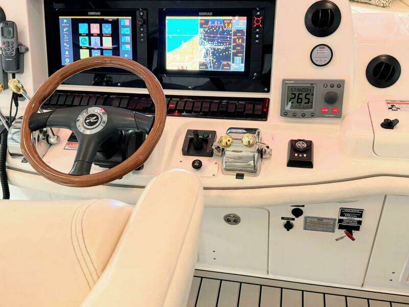 2006 Sea Ray 52 Sedan Bridge