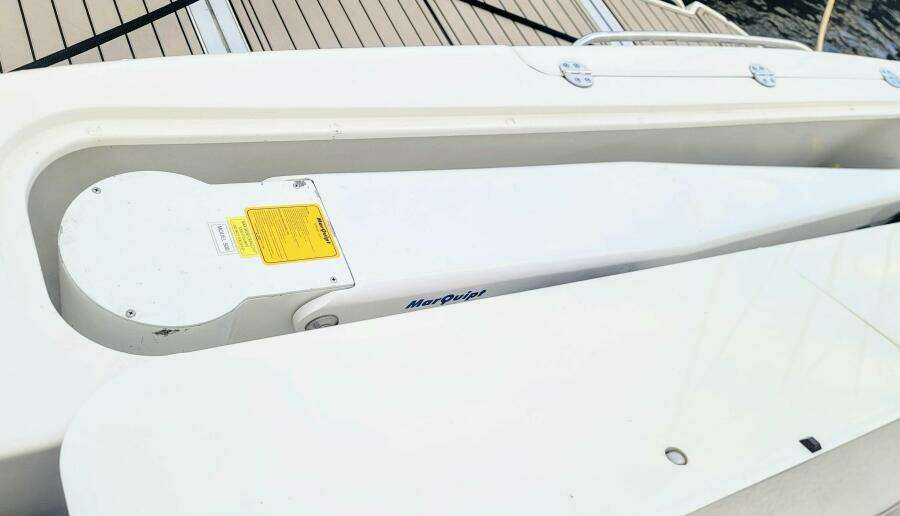 2006 Sea Ray 52 Sedan Bridge