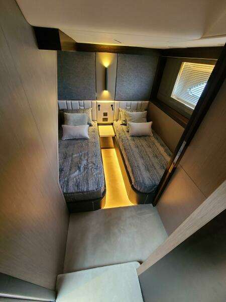 2023 Sunseeker 68 Manhattan