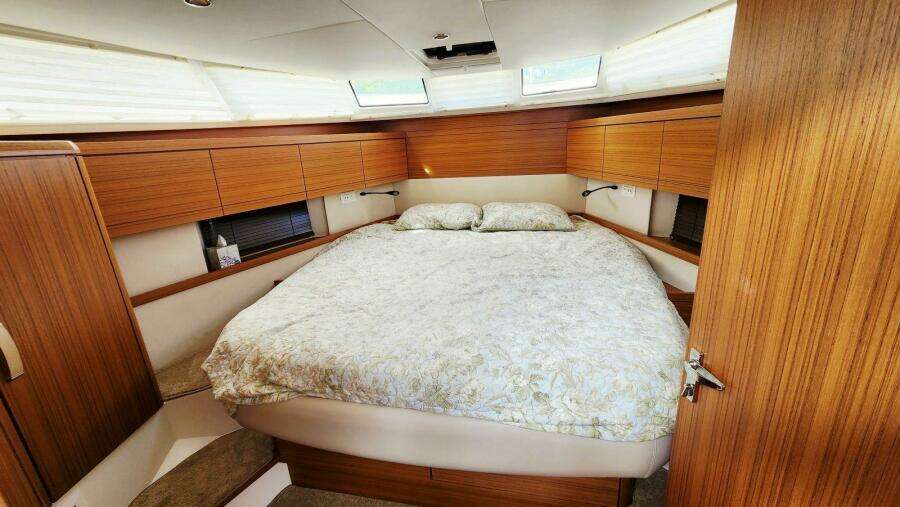 43 Master Stateroom