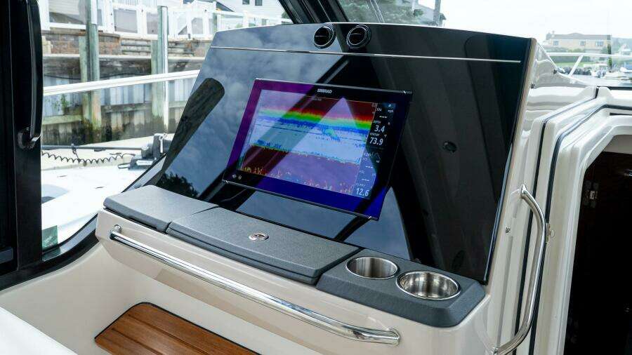 2024 Boston Whaler 405 Conquest