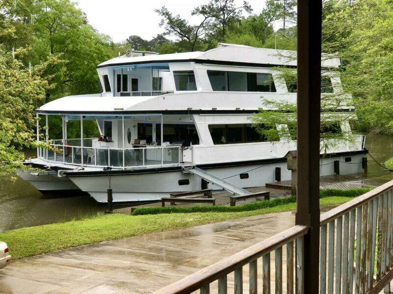 2018 Avenger Luxury Catamaran Coastal Cruiser