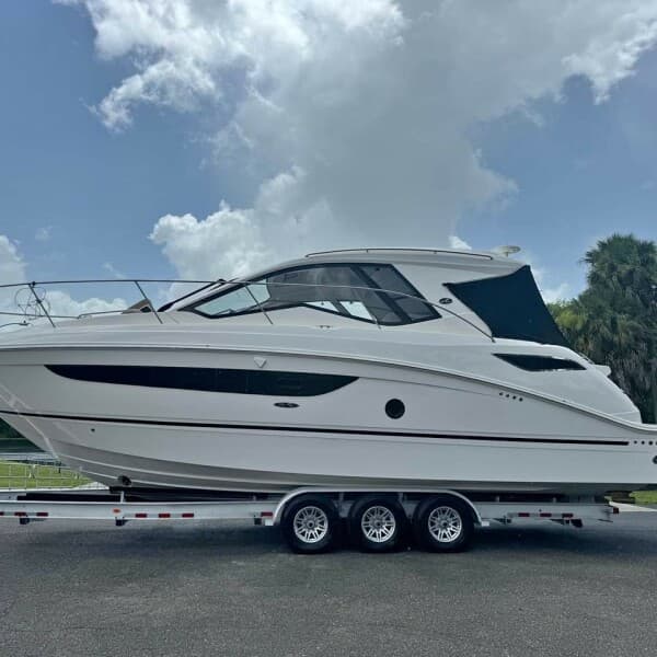 2017 Sea Ray 350 Coupe