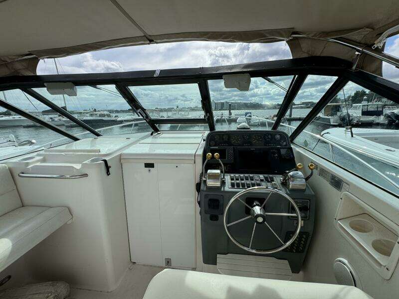 1999 Tiara Yachts 2900 Open