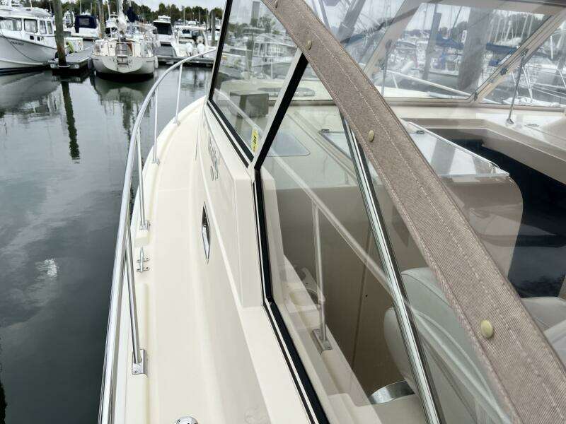 2004 Mainship Pilot 34