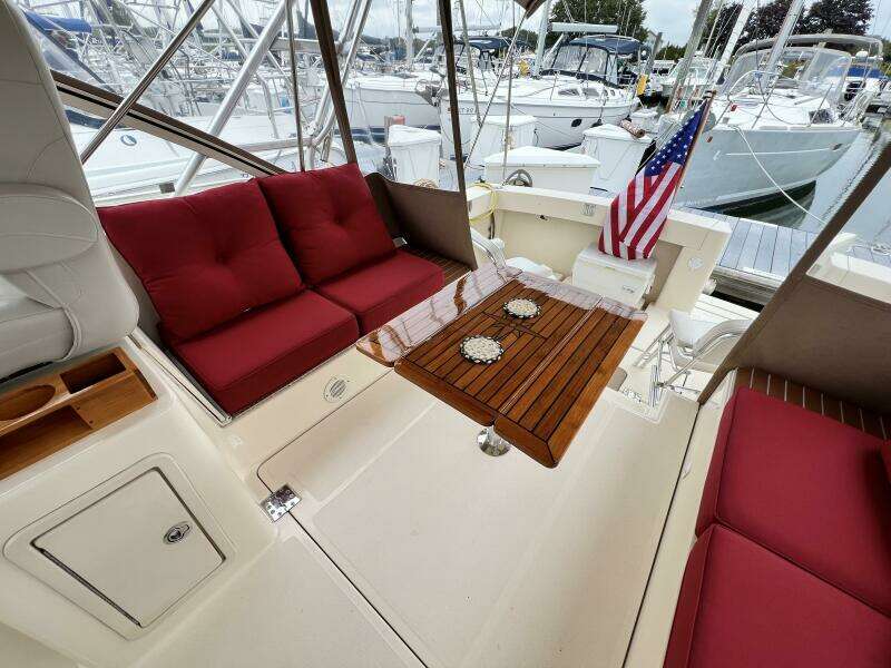 2004 Mainship Pilot 34