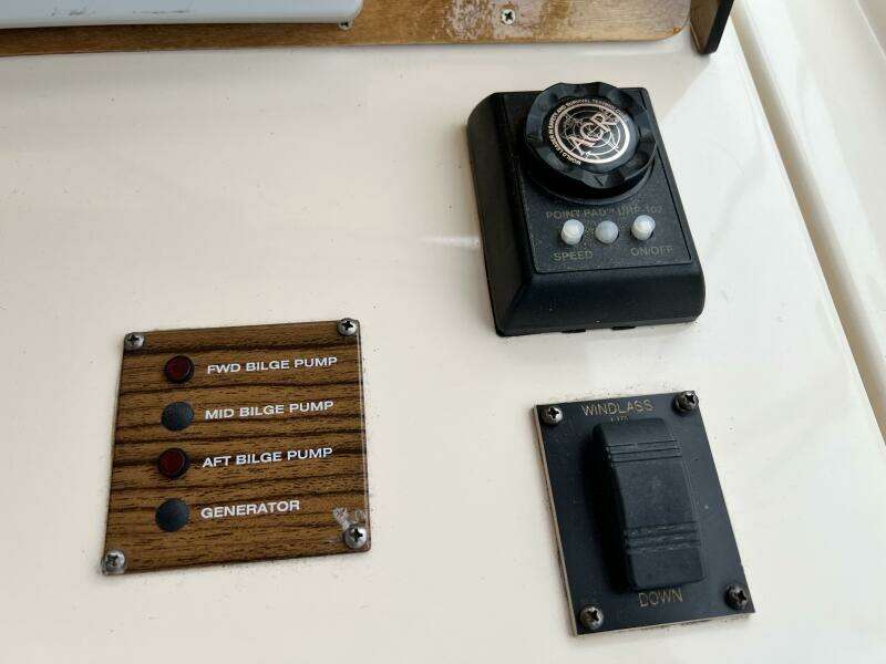 2004 Mainship Pilot 34