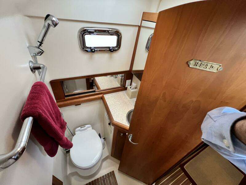 2004 Mainship Pilot 34