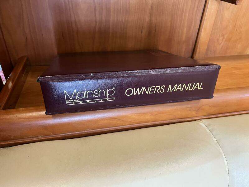 2004 Mainship Pilot 34