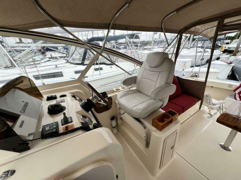 2004 Mainship Pilot 34