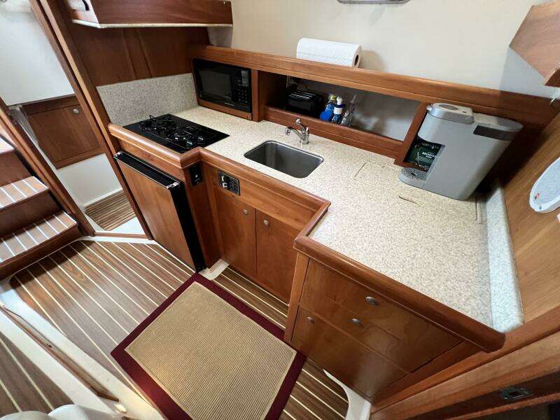 2004 Mainship Pilot 34