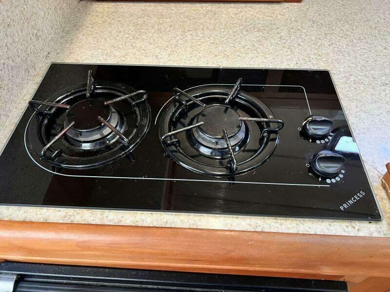 2004 Mainship Pilot 34