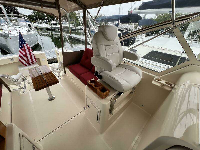 2004 Mainship Pilot 34