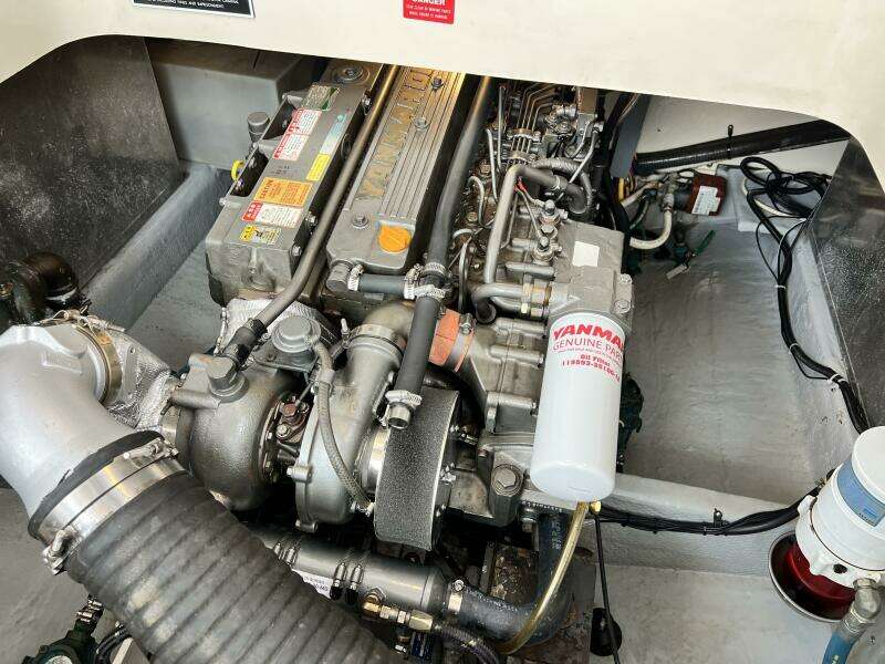 2004 Mainship Pilot 34