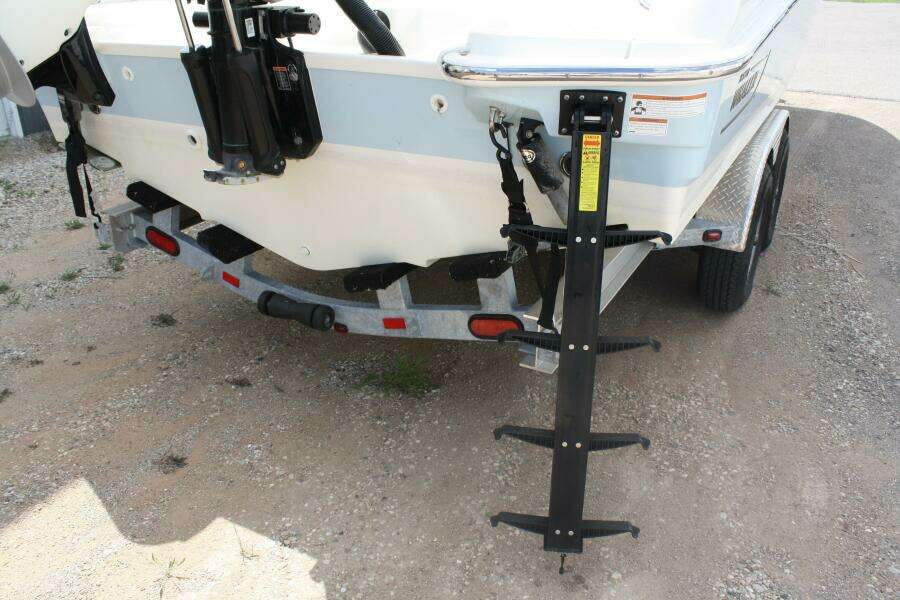 2021 Boston Whaler 270 Dauntless