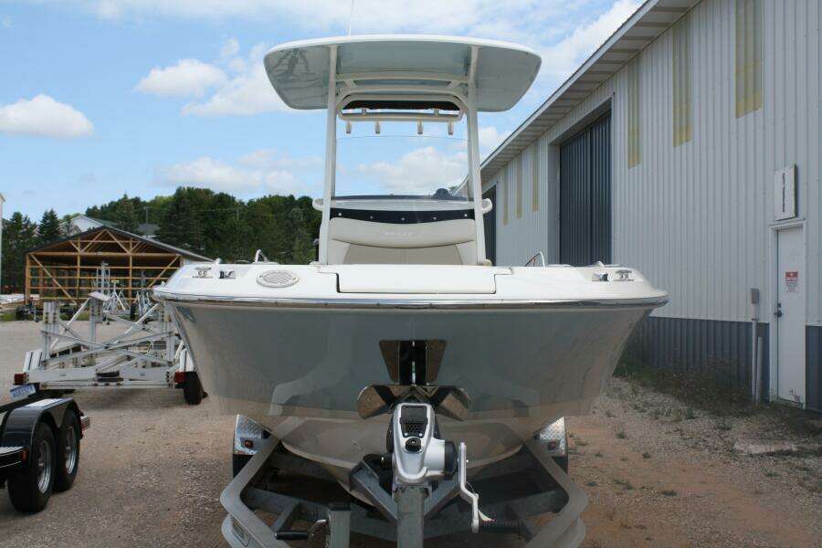 2021 Boston Whaler 270 Dauntless