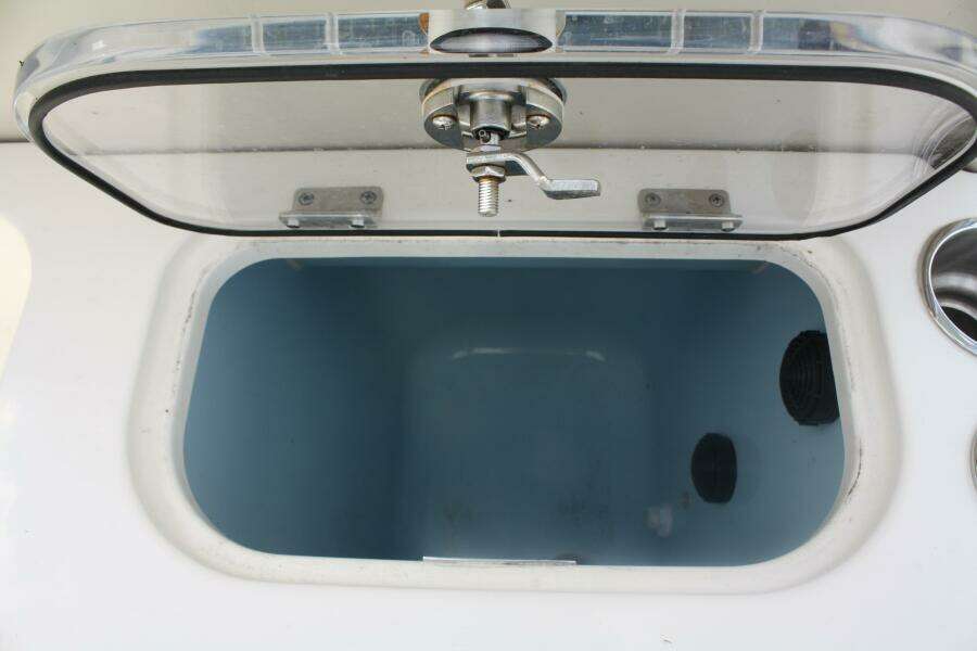 2021 Boston Whaler 270 Dauntless