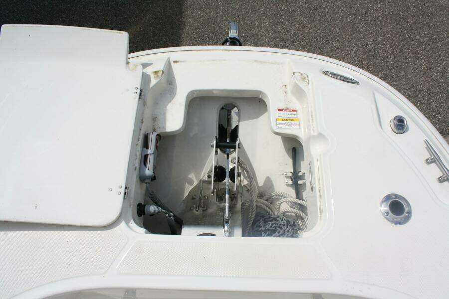 2021 Boston Whaler 270 Dauntless