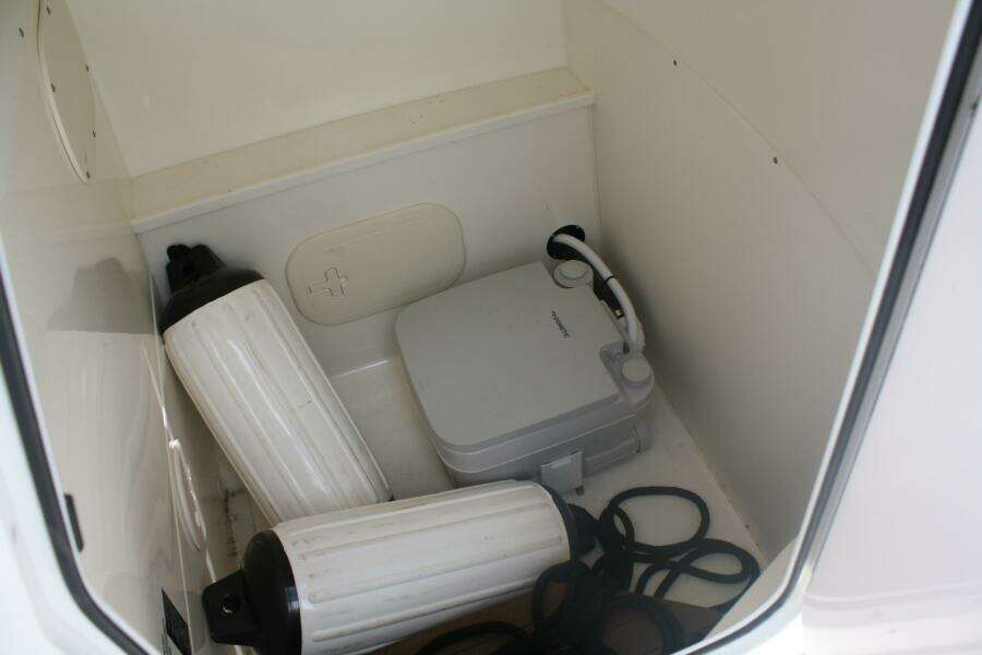 2021 Boston Whaler 270 Dauntless