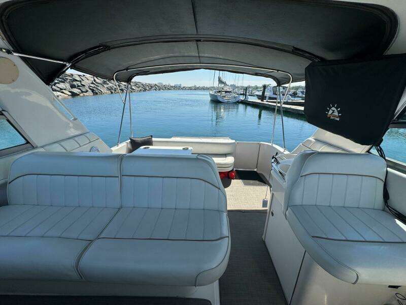 1997 Sea Ray 330 Sundancer