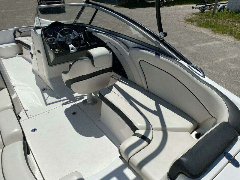 2013 Yamaha Boats AR240 HO