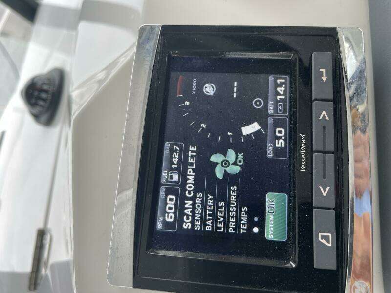 2018 Beneteau Swift Trawler 35- Flybridge