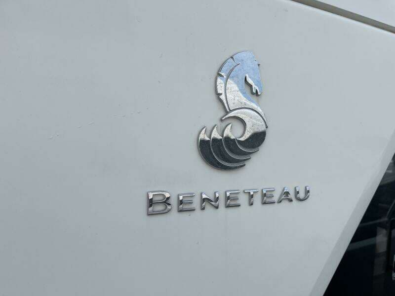 2018 Beneteau Swift Trawler 35- Flybridge