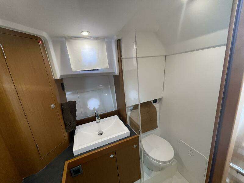 2018 Beneteau Swift Trawler 35- Flybridge