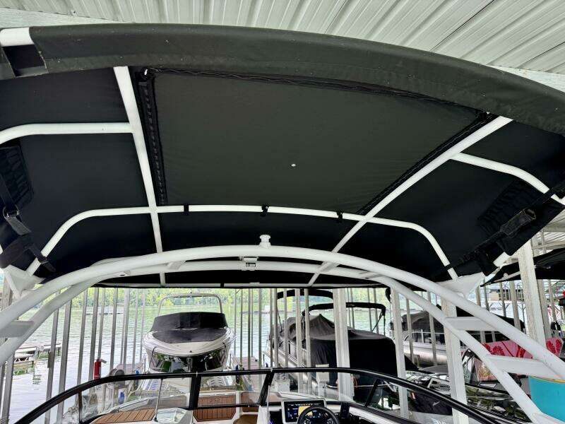 2024 Yamaha Boats 252 SD